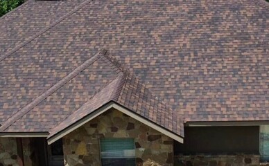 Чи вигорає бітумна черепиця на сонці?