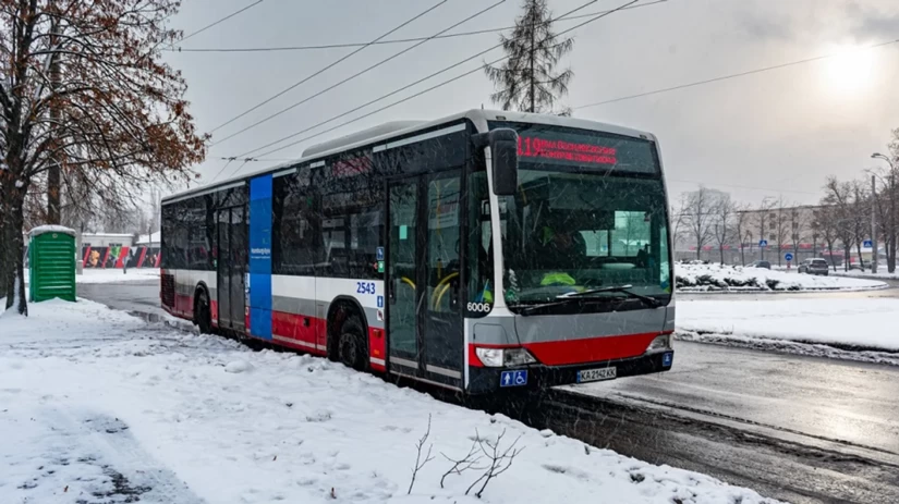 Гуманітарні автобуси в Києві досі не на маршрутах через бюрократію