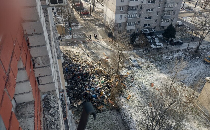 Це мала частина хламу, який був у квартирі Майї. Фото "Трамвай"