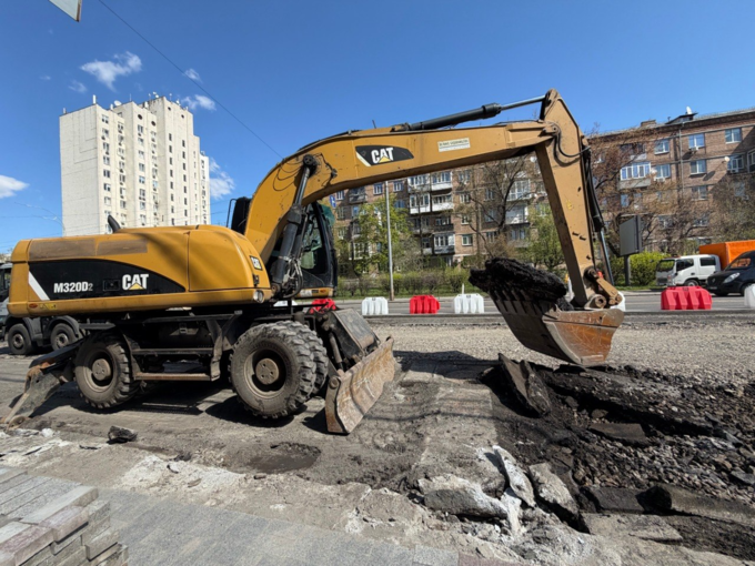 В Киеве начали капремонт проспекта Лобановского