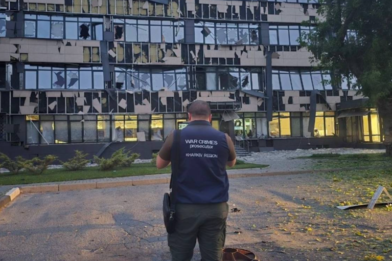 У Харкові дрони за ніч пошкодили понад 20 будинків і гаражний кооператив