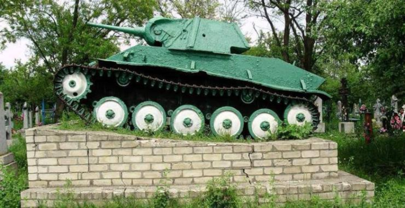 У селі на Харківщині вкрали макет танка Т-70 із меморіалу