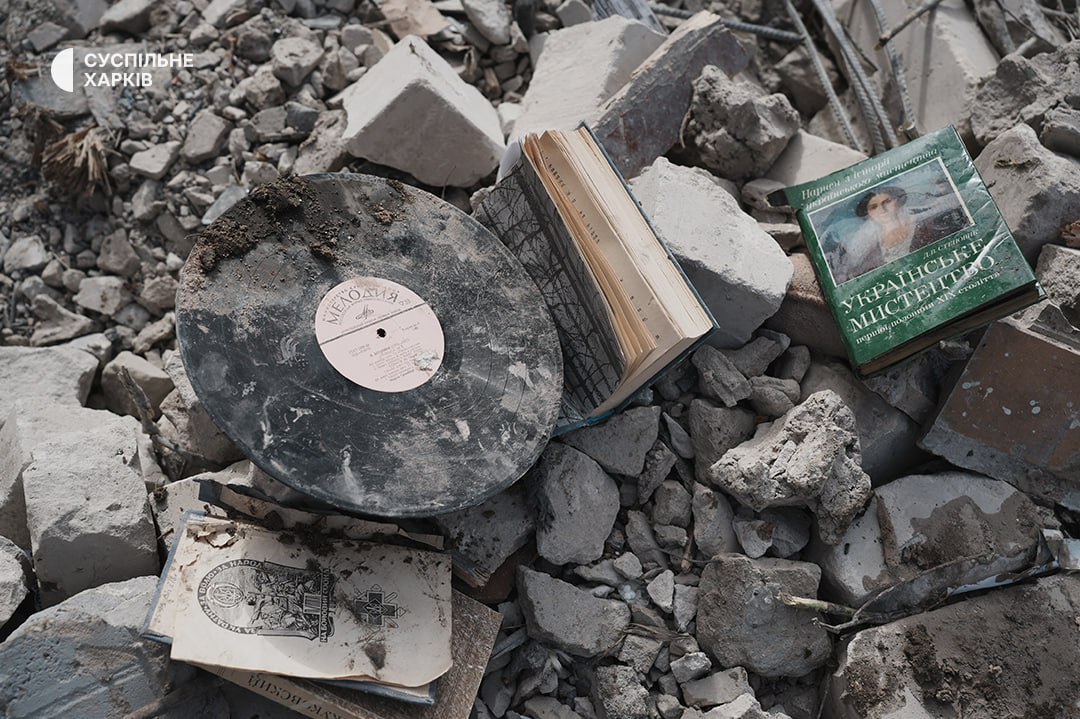 После ракетного удара по Харькову семьям передали тела семи погибших фото 5 4