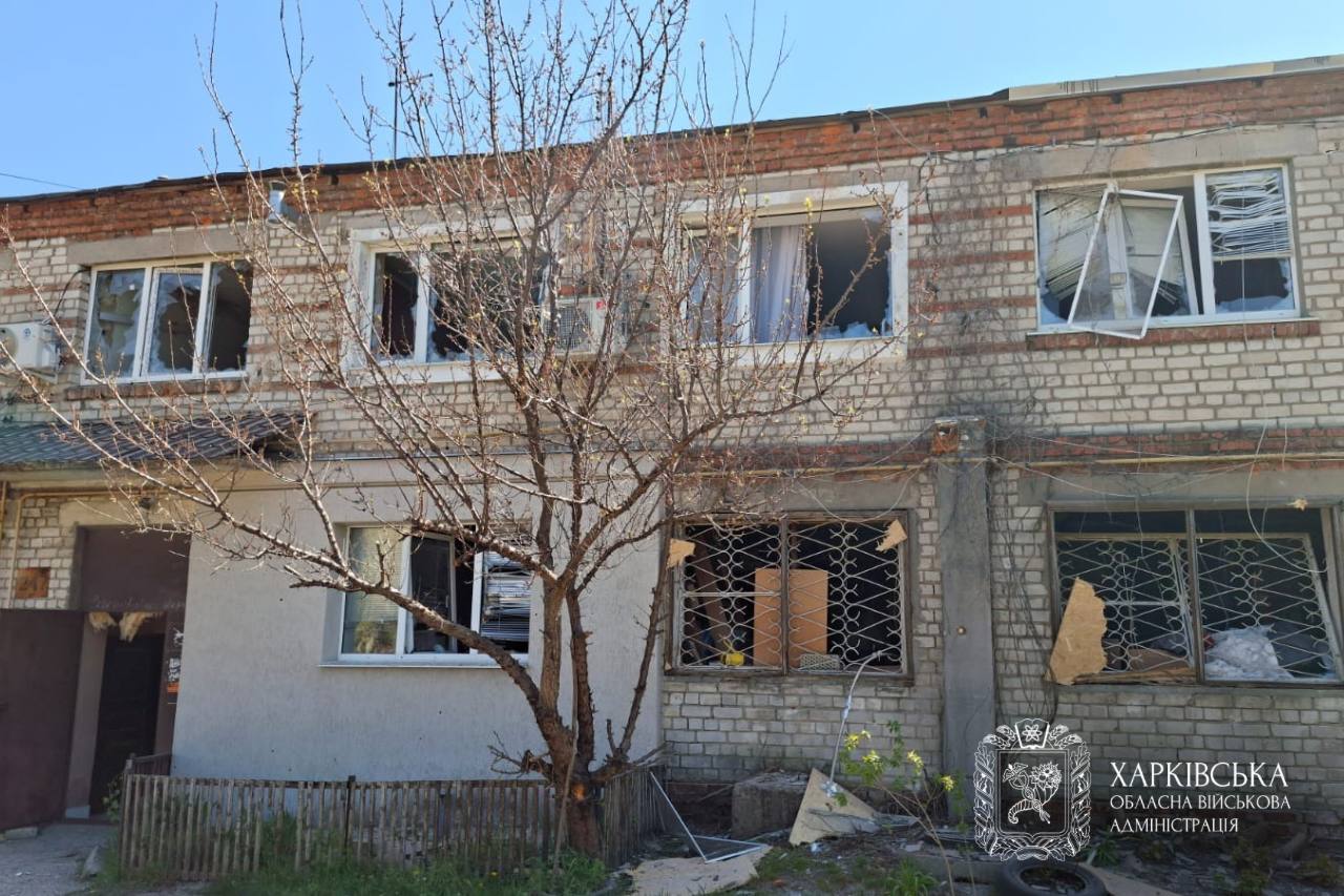 В Мерефе на Харьковщине в результате обстрела погибли шесть человек, а более 30 &mdash; пострадали - фото