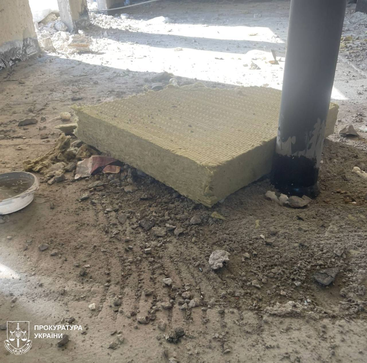 В Харькове чиновницу горсовета подозревают в халатности во время ремонта дома - фото