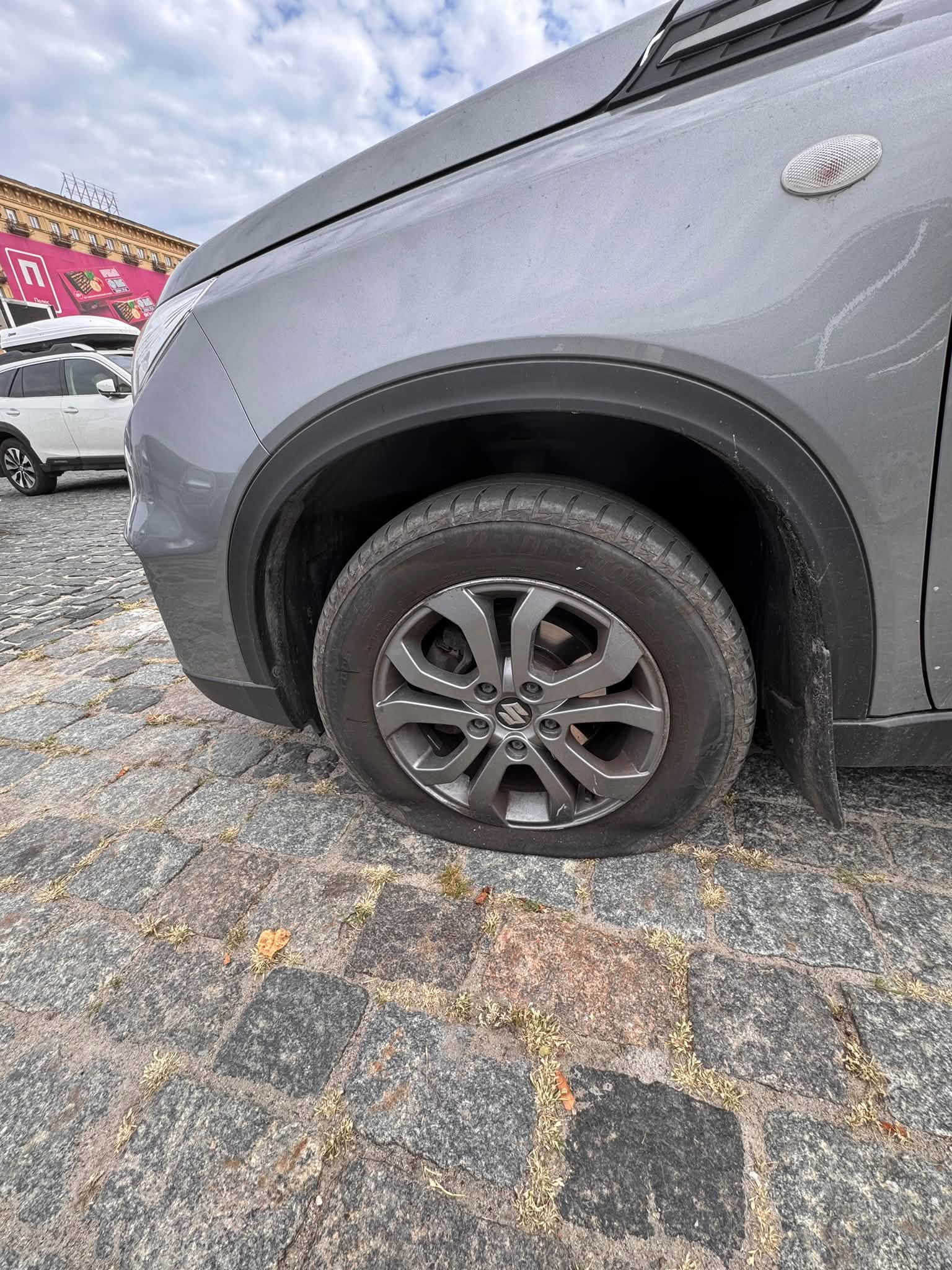 В Харькове порезали колеса авто активистки Шарыгиной фото 2