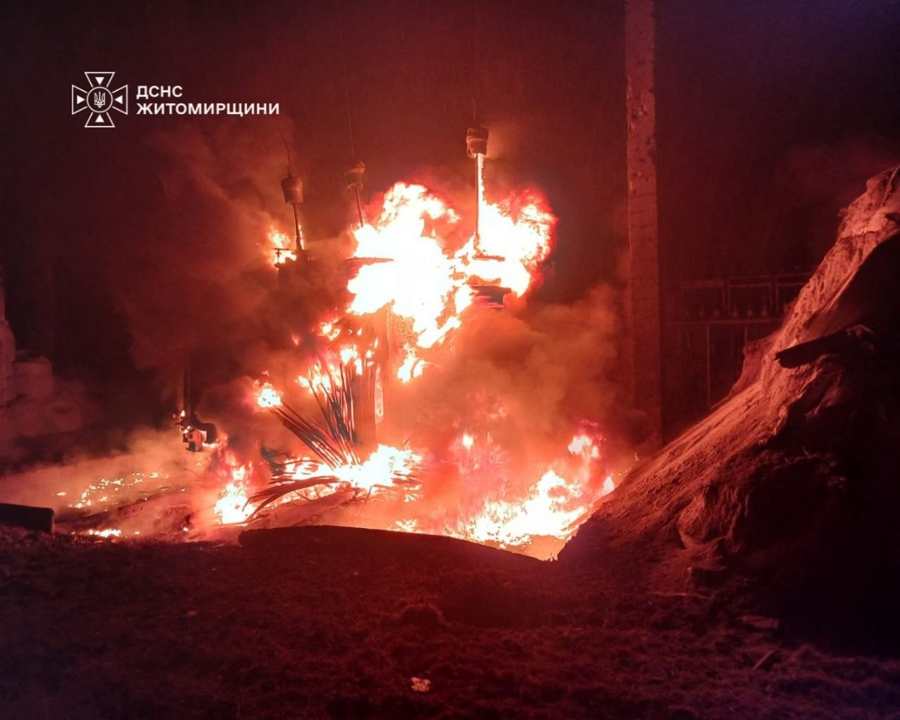 Россия ночью атаковала Украину 269 дронами и ракетами — в Киеве погиб человек фото